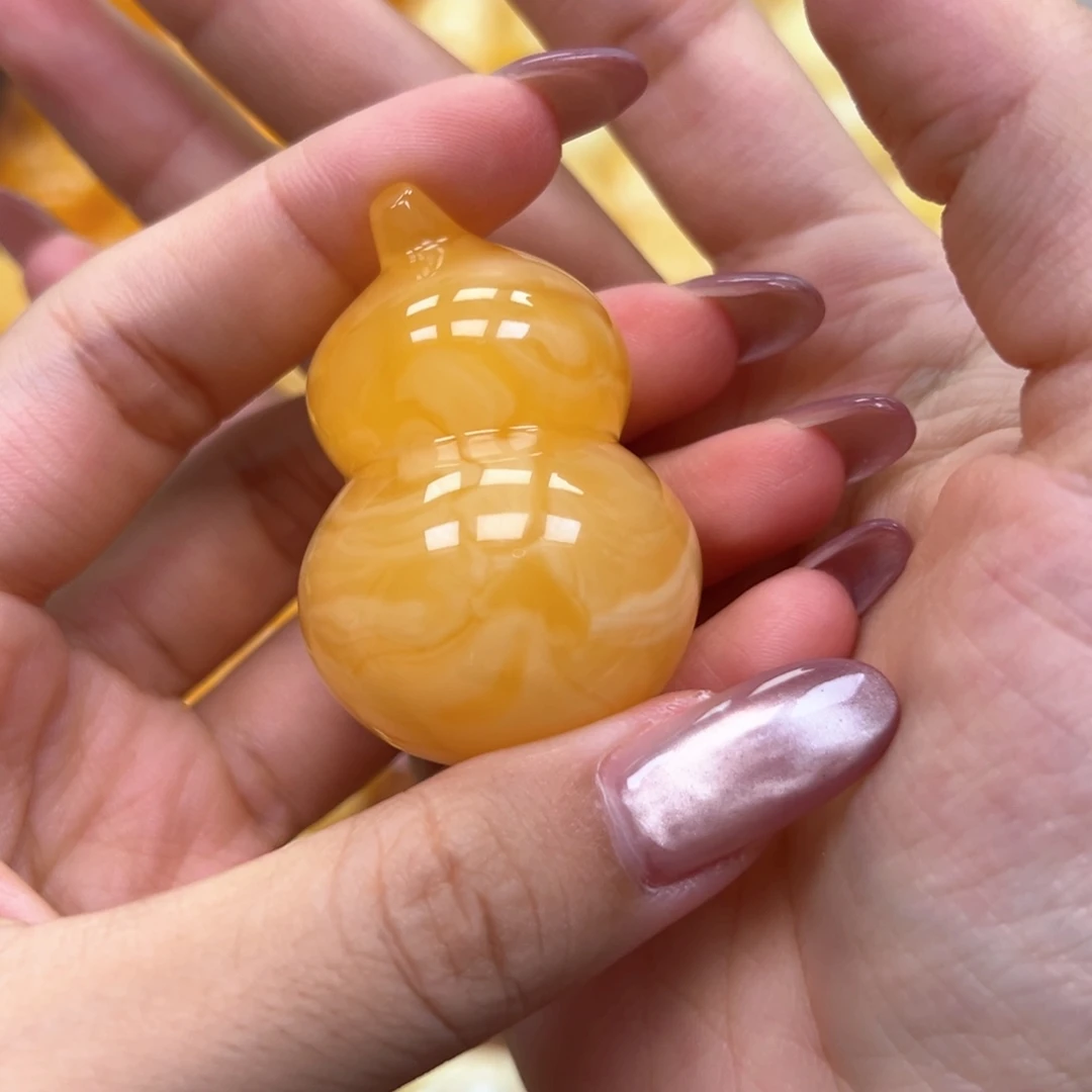 ****琥珀未镶嵌颈饰蜜蜡