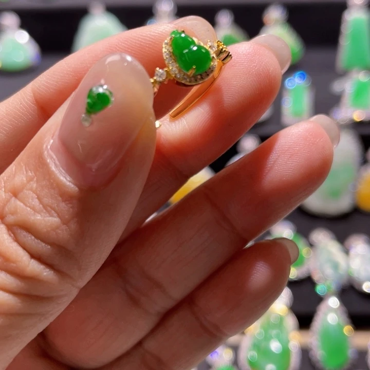 翡翠银S925镶嵌颈饰