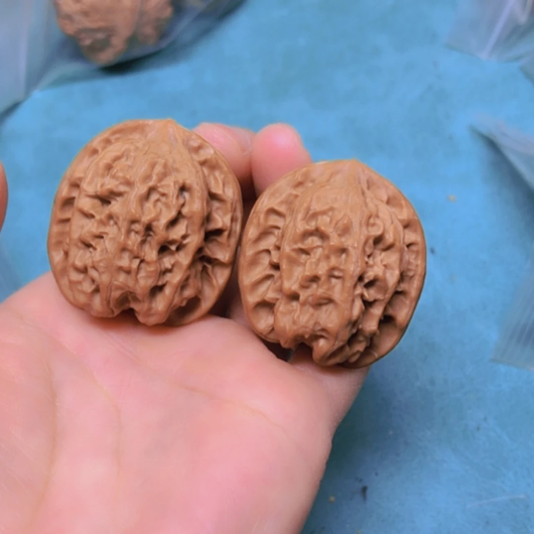 【闪购商品】摆件核桃35磐石修尖