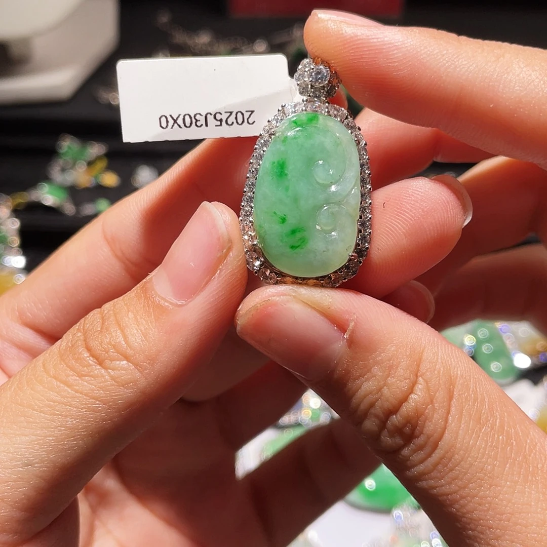 翡翠银S925镶嵌颈饰