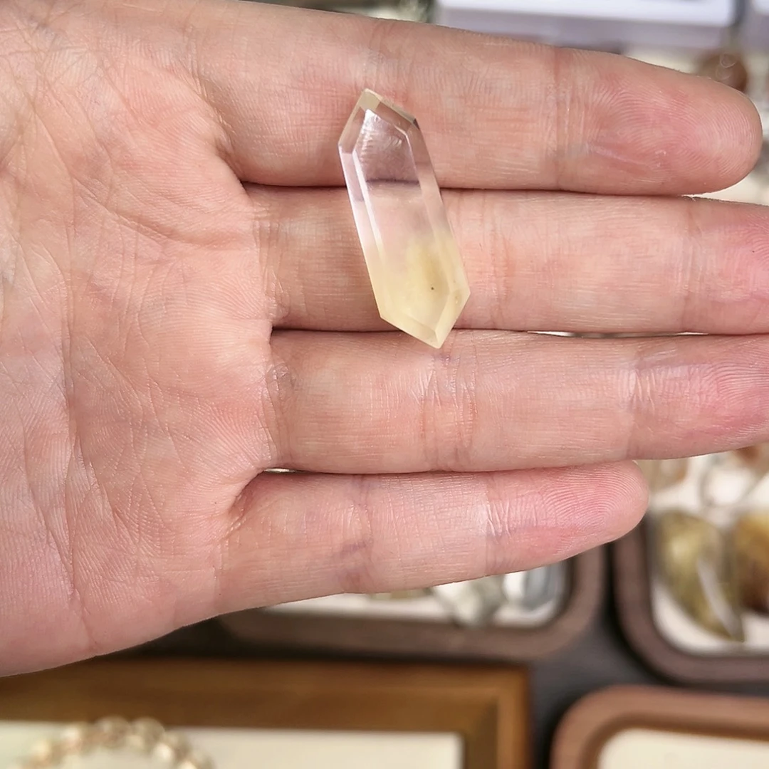 水晶手链未镶嵌R****n黄兔毛双尖腰孔