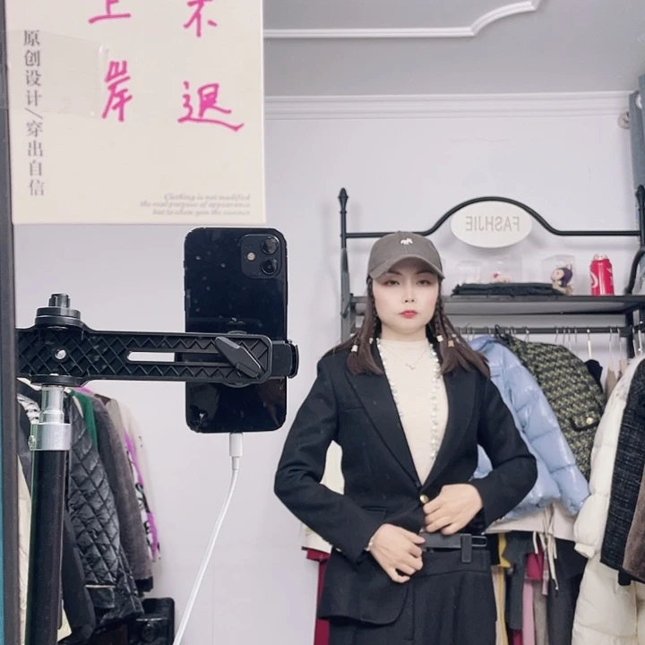 商务羊毛套装小码100斤左右