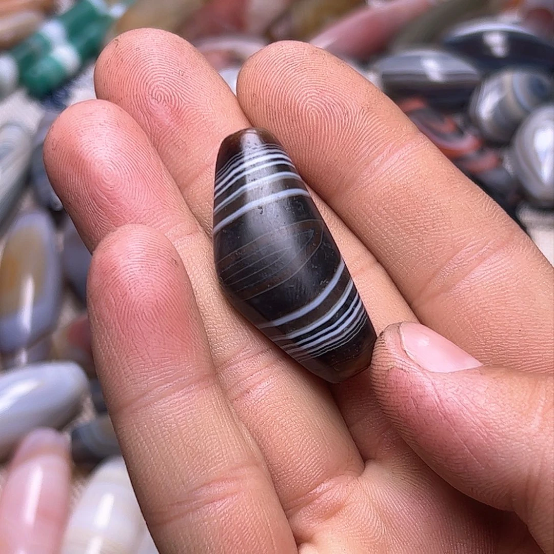 玛瑙/玉髓颈饰未镶嵌骑*骑