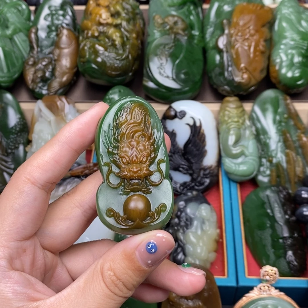 和田玉未镶嵌颈饰水*