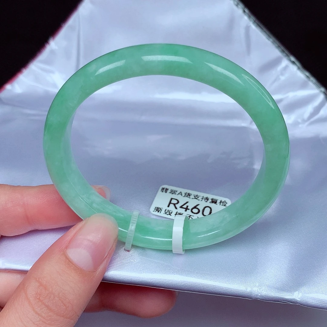 翡翠未镶嵌手镯（贵妃镯）贵妃54