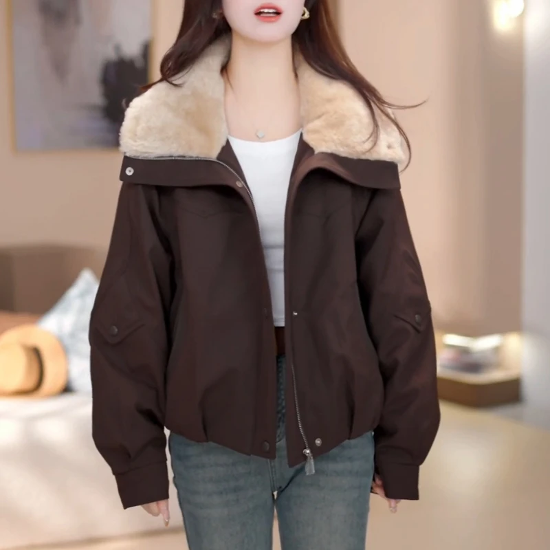 精致休闲毛领羽绒服2025冬季新款女士简约显瘦减龄保暖白鸭绒外套