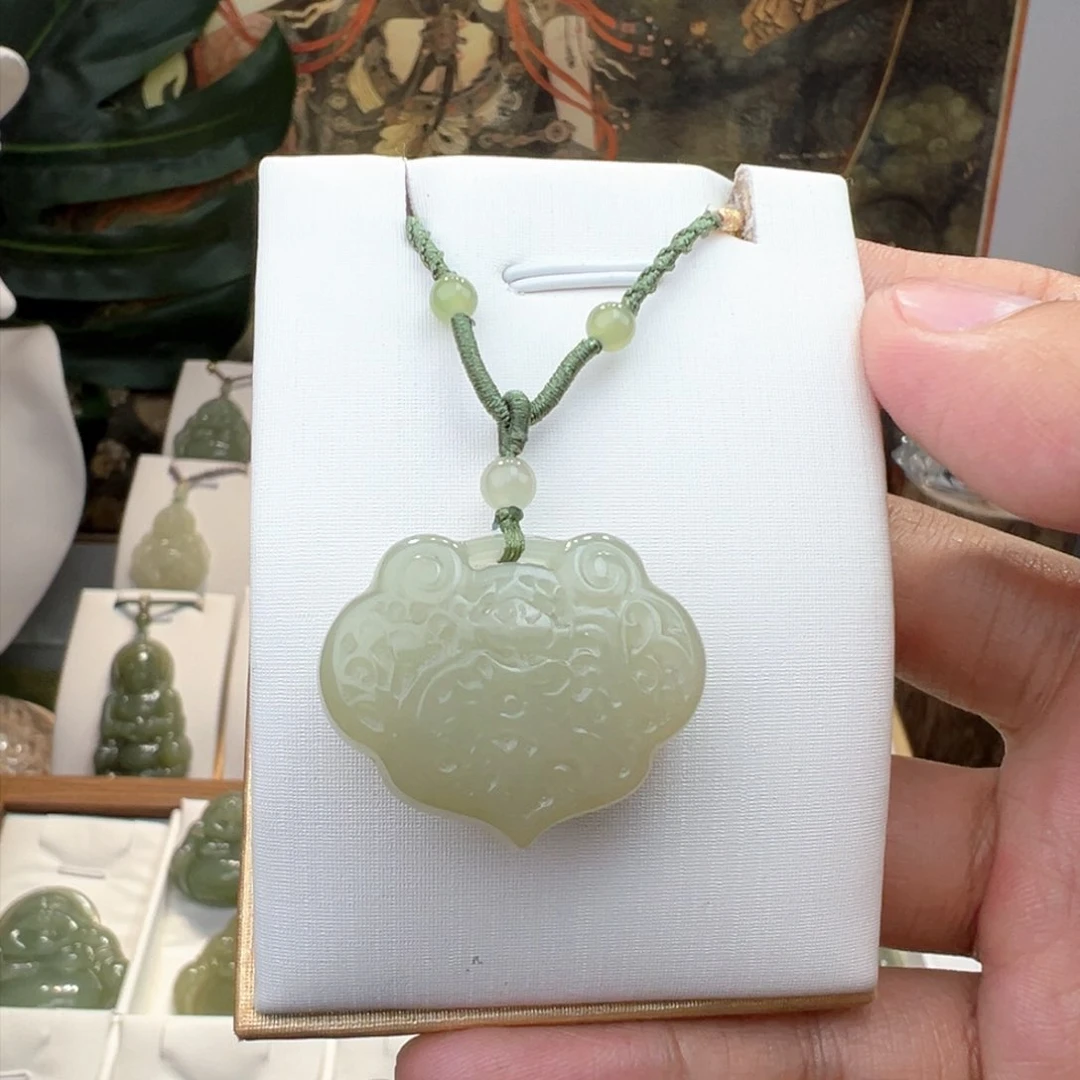 和田玉吊坠(不含链)未镶嵌暖***圆28mm锁