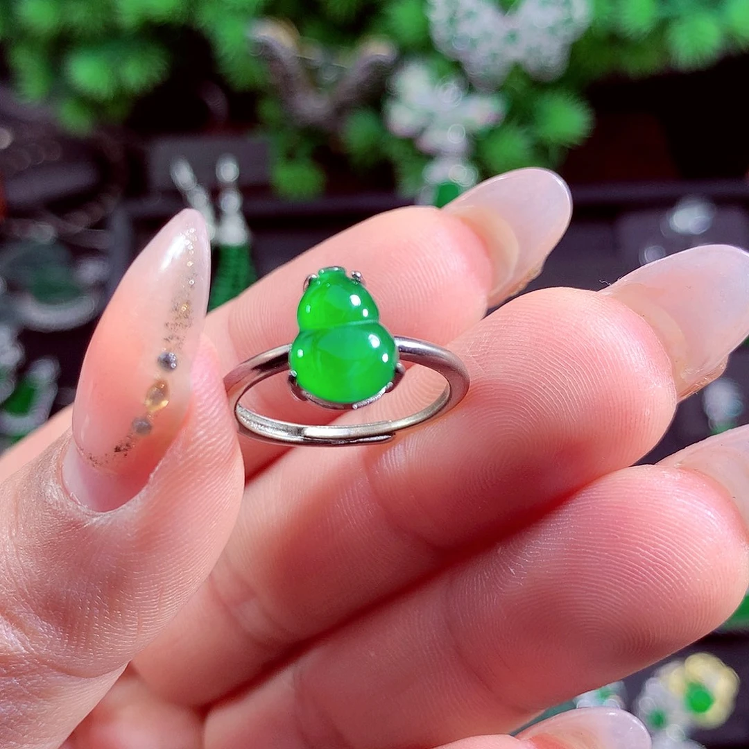 颈饰未镶嵌翡翠天然