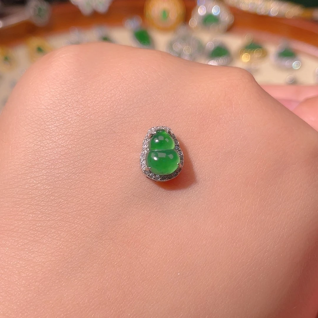 翡翠银S925镶嵌吊坠(不含链)?**✨