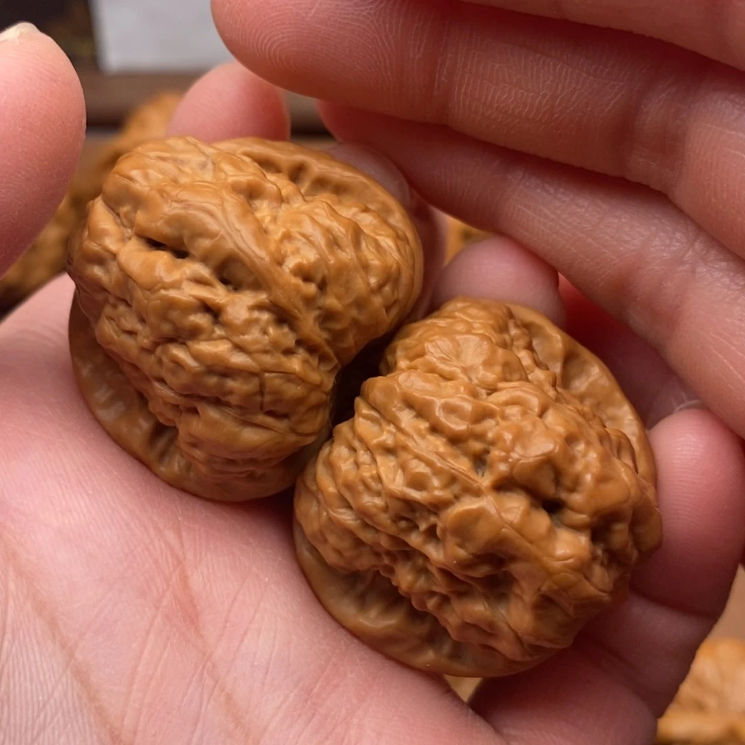 【闪购商品】文玩核桃把件边34左右