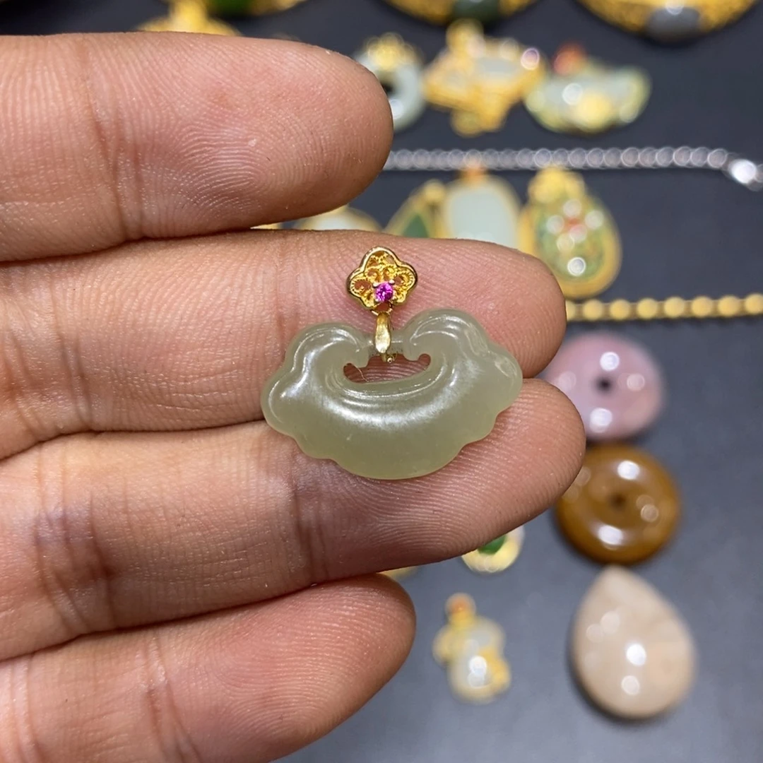 和田玉颈饰银S925镀金镶嵌
