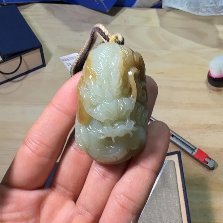 未镶嵌和田玉（糖玉）挂件