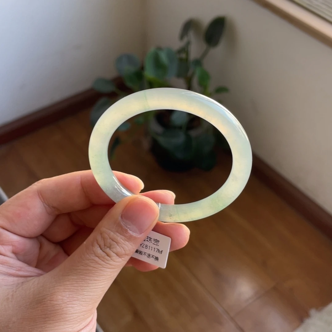 翡翠未镶嵌手镯冰圆条