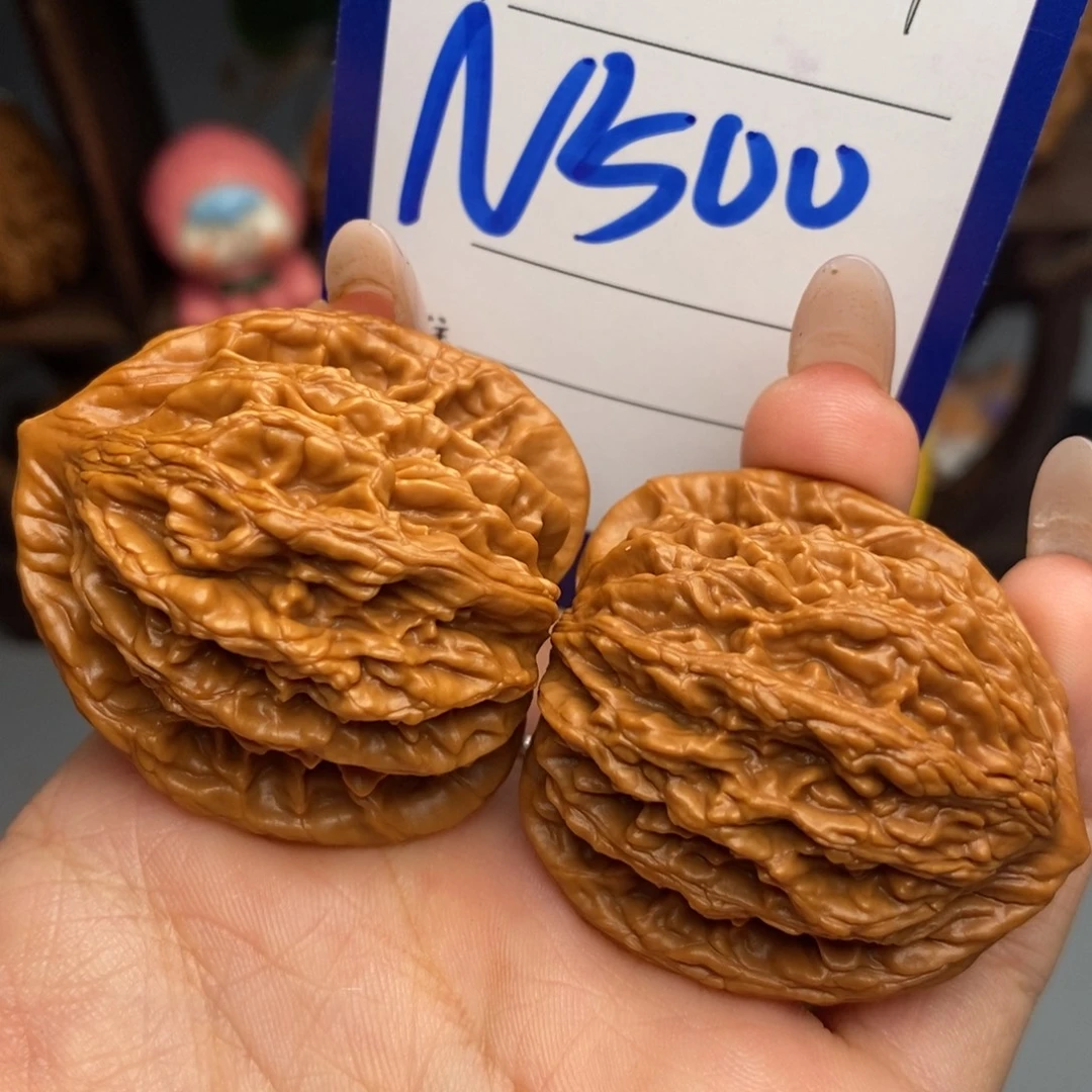 文玩核桃吊坠麦虎38