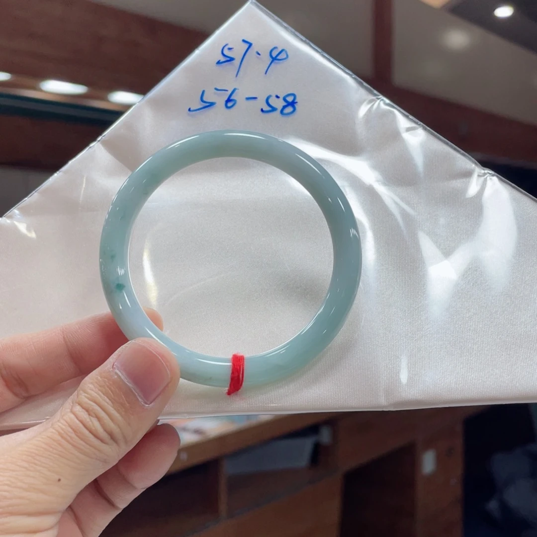 翡翠手镯未镶嵌买断