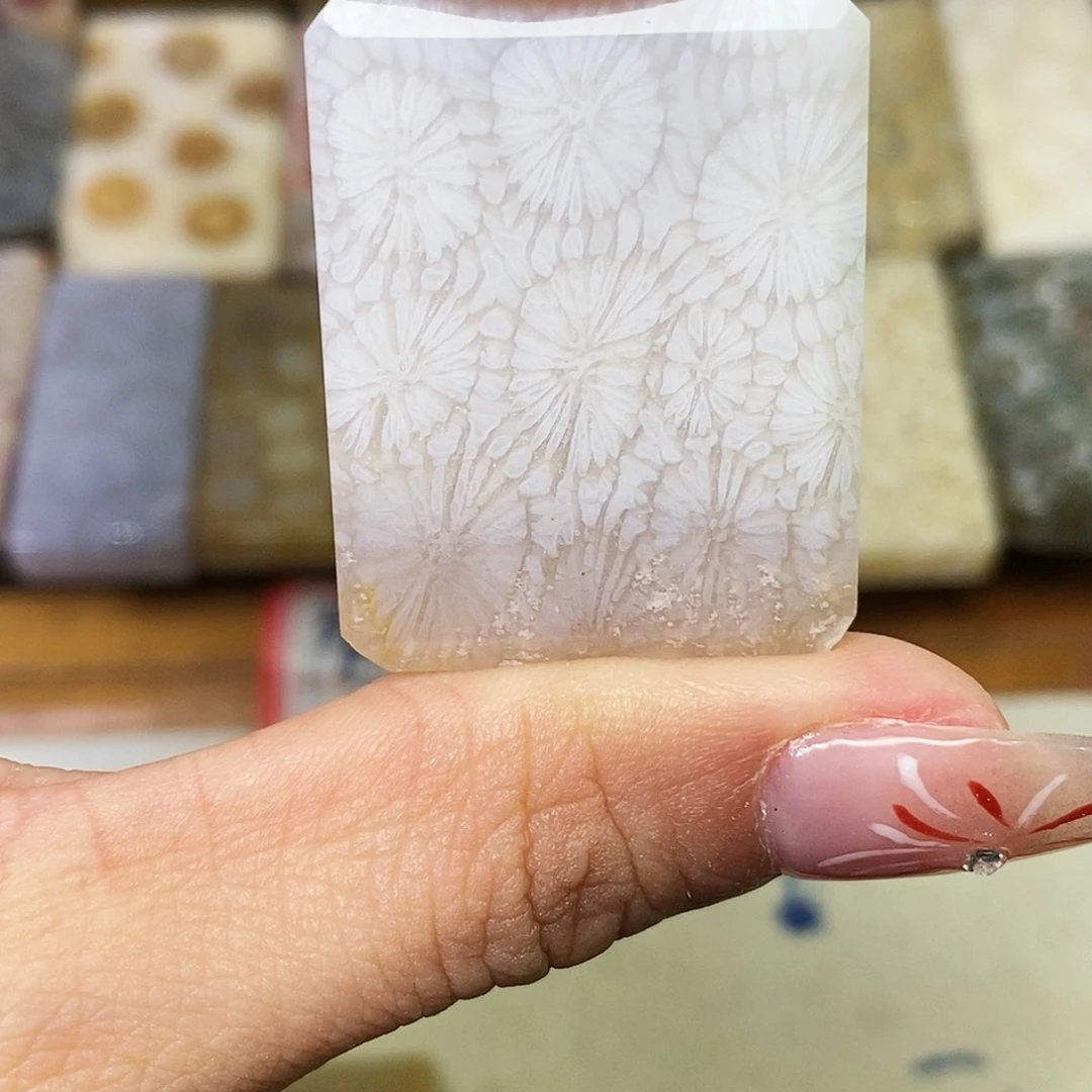 硅化玉颈饰合金高****师