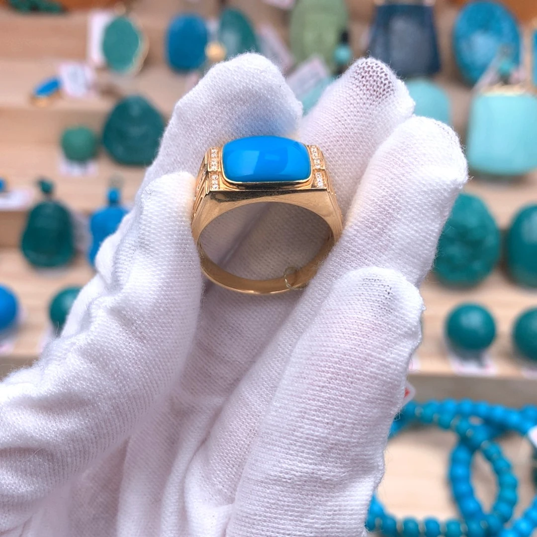 18K金镶嵌绿松石颈饰