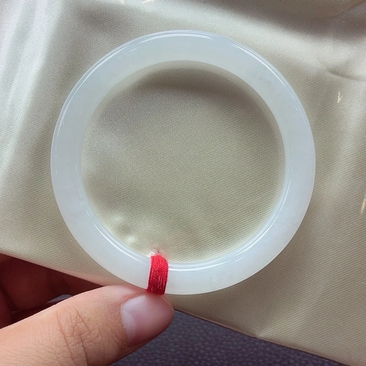 翡翠未镶嵌手镯天然缅甸A货翡翠（冰白月光）