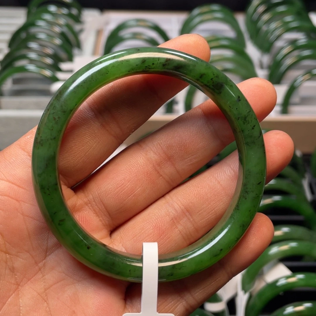 和田玉（碧玉）手镯未镶嵌