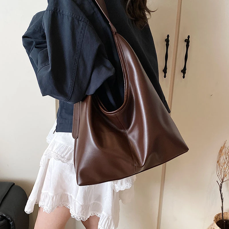 网红街头托特包简约时尚百搭通勤单肩包韩版大容量包包斜挎包复古