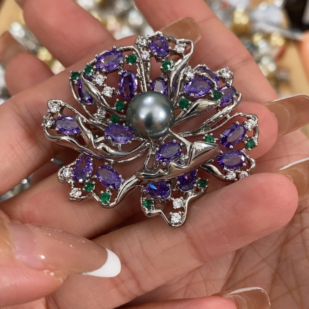 未镶嵌海水珍珠胸针