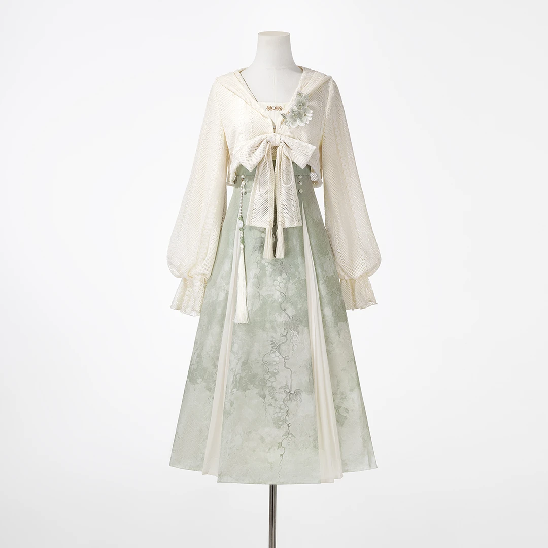 7389芳草集上衣+9069青提诗吊带裙