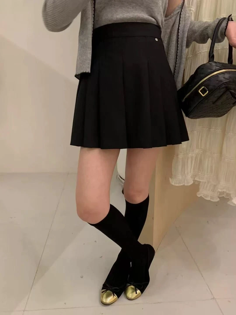 玲家精选24022款号毛呢百褶裙