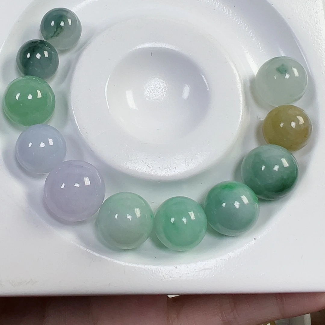 翡翠散珠诺**宝圆珠共11颗