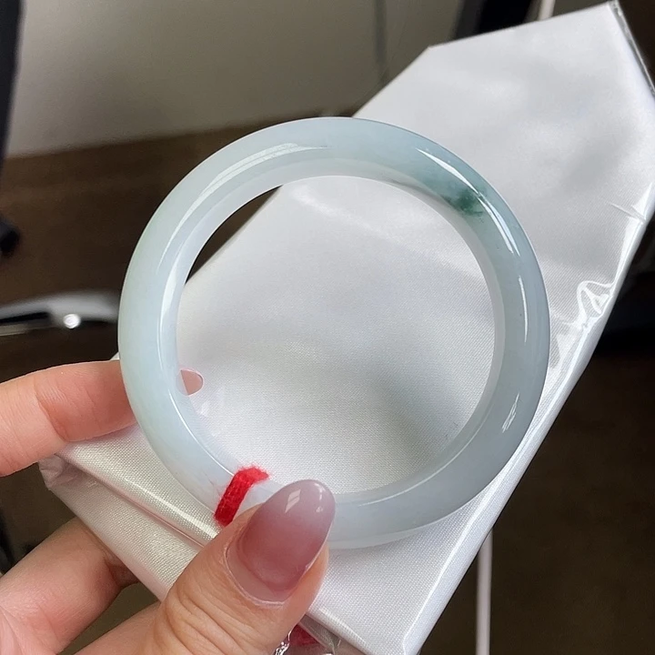 翡翠未镶嵌手镯56正圈