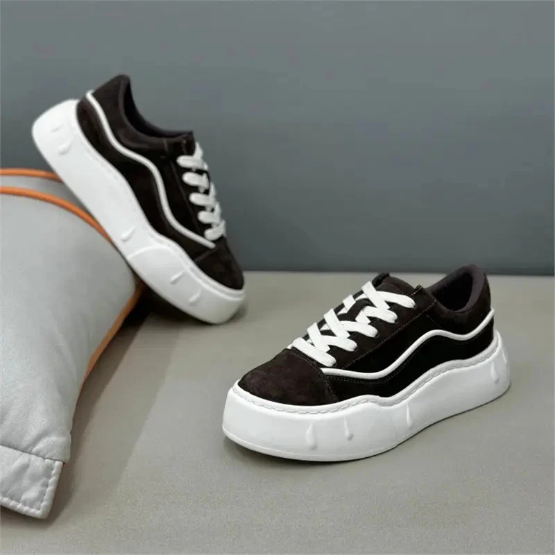 百搭休闲简约2025冬季男鞋时尚潮流拼色复古圆头休闲舒适男鞋板鞋