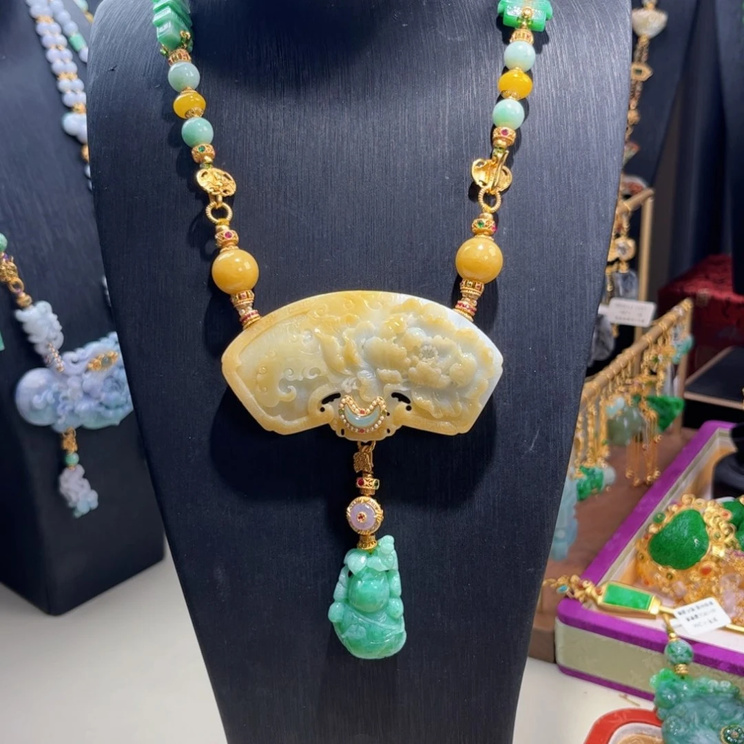 【闪购商品】翡翠吊坠(赠链)未镶嵌 福利