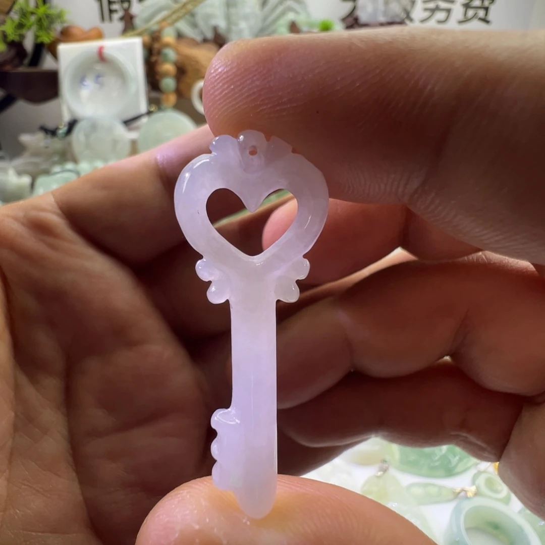 翡翠未镶嵌颈饰天然缅甸A货翡翠钥匙