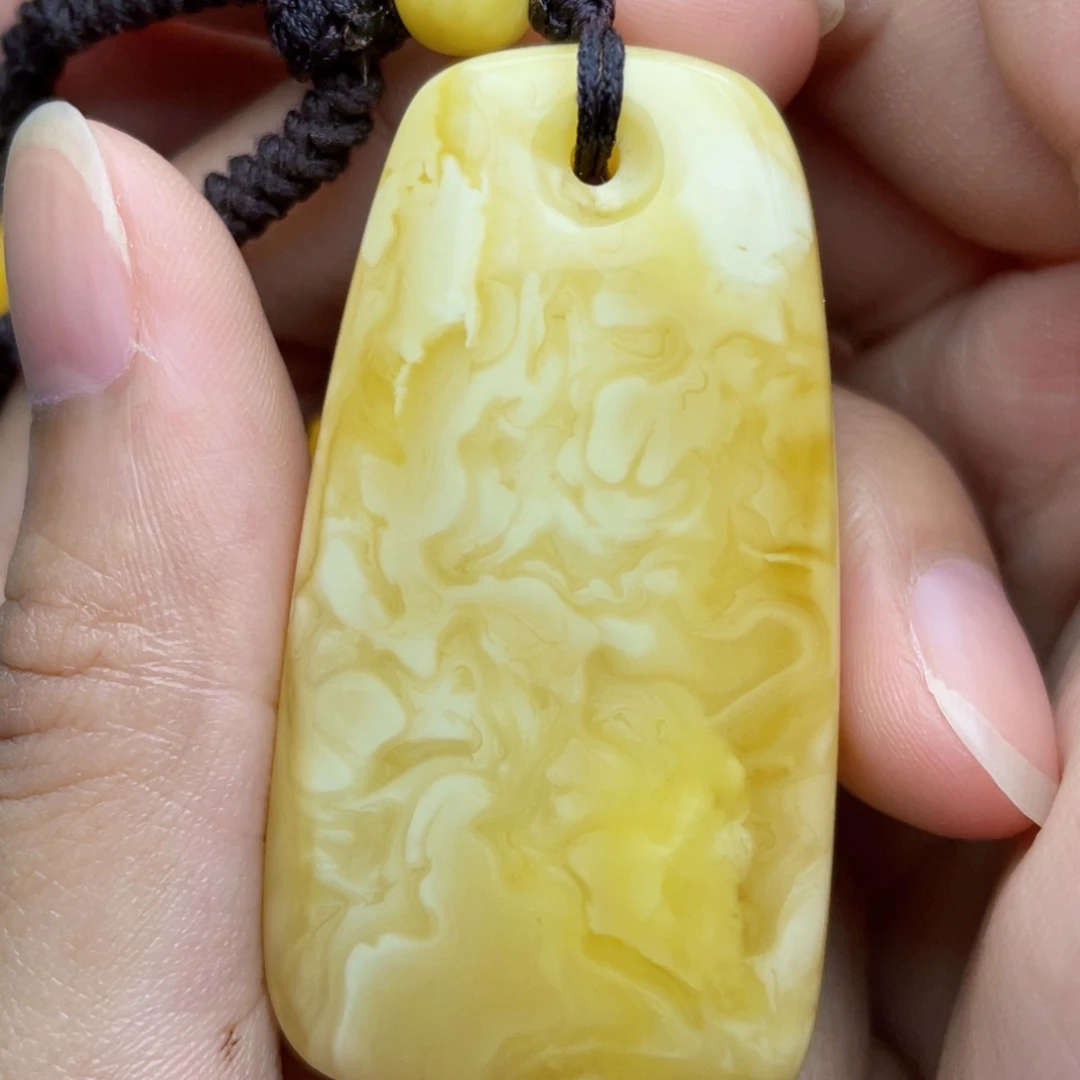 琥珀颈饰未镶嵌无事牌