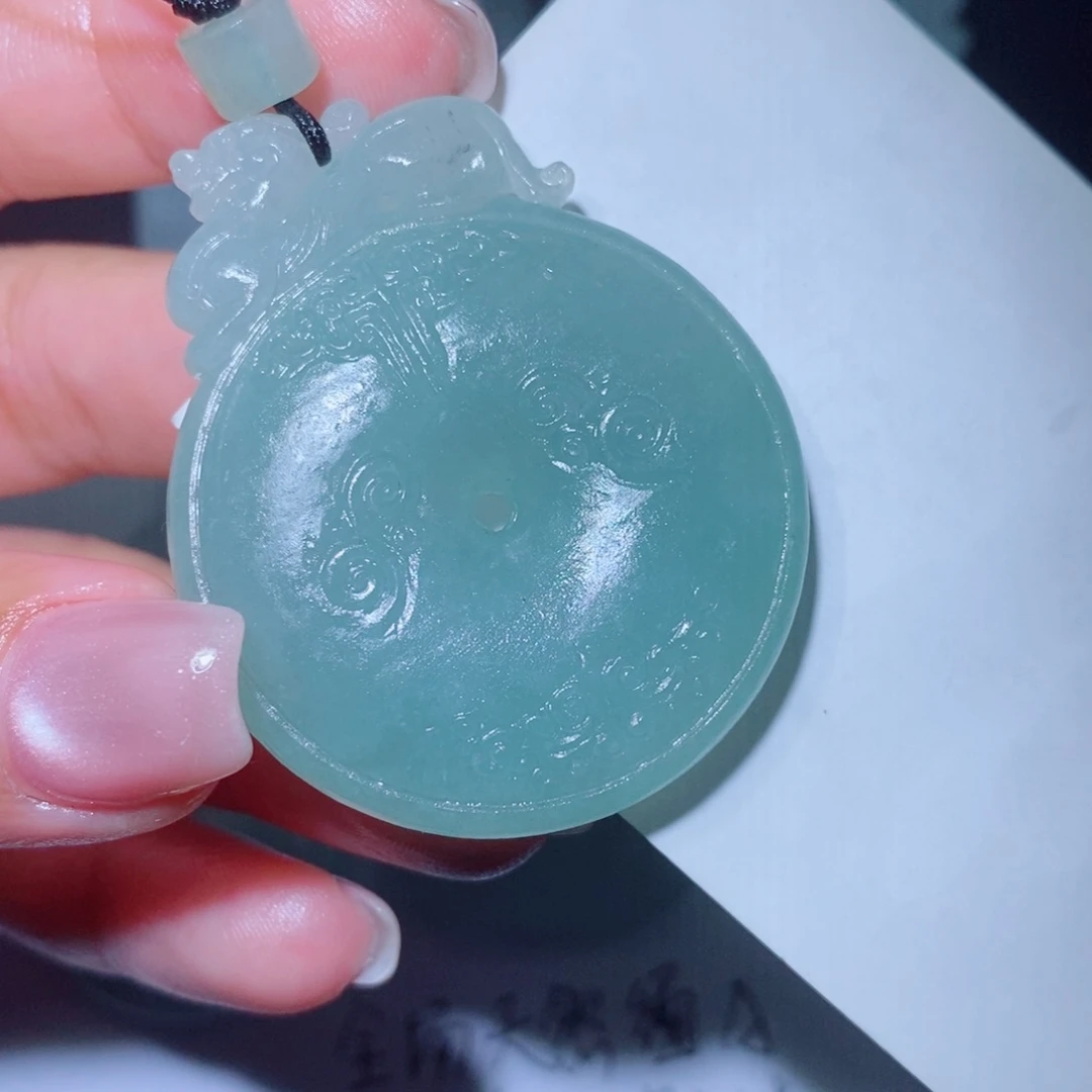 未镶嵌吊坠定制翡翠