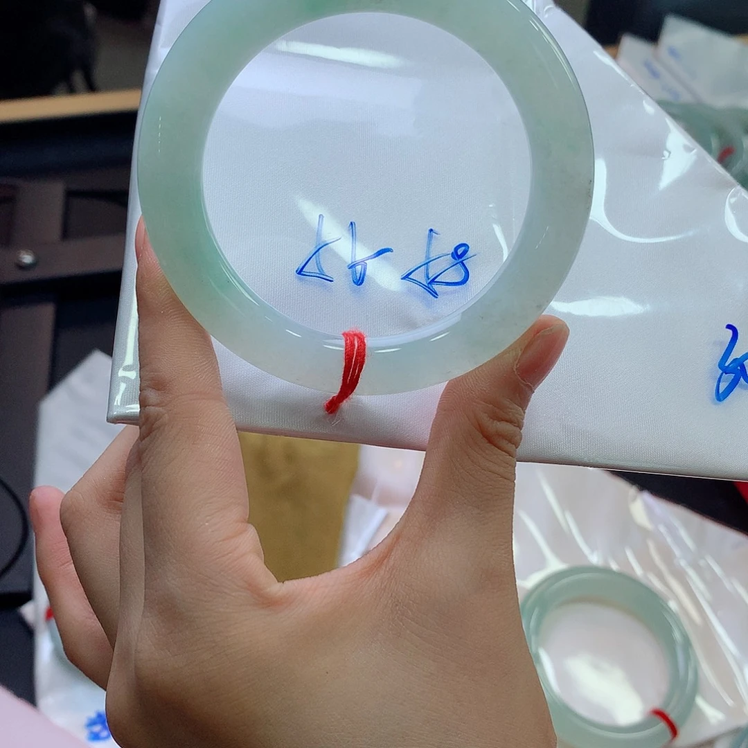 翡翠未镶嵌手镯买断