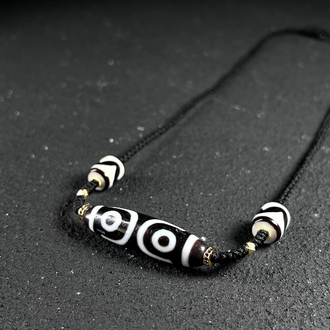 台珠 上肯 黑 白 SSS级 宝盖三眼天珠 47尺 天珠项链 玛瑙项链