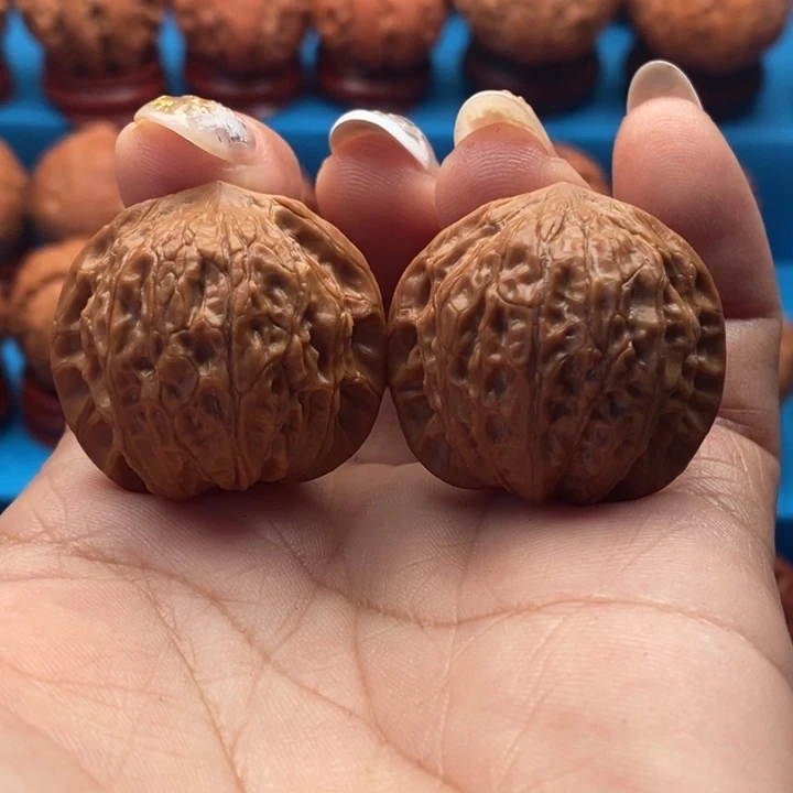 核桃精品文玩核桃手捻小红帽