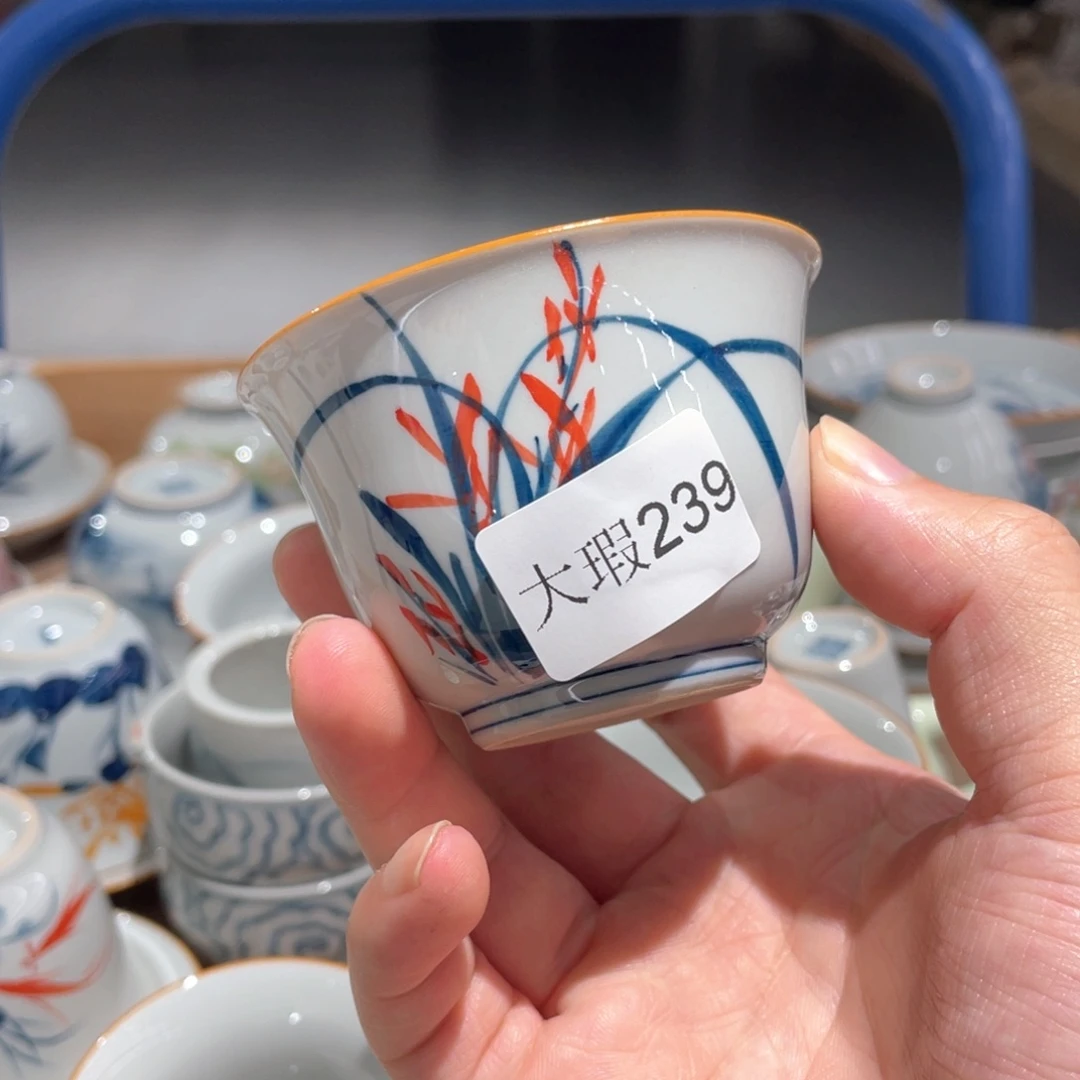 釉下手绘茶具微瑕