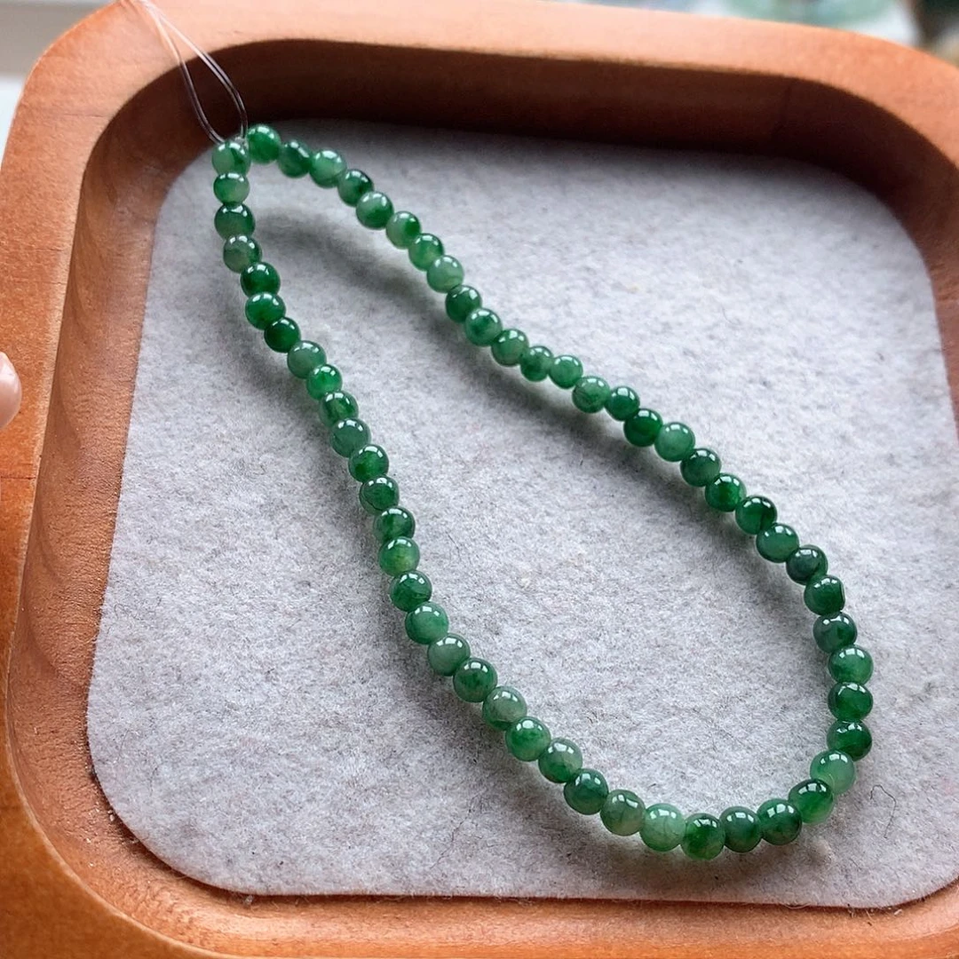 翡翠未镶嵌手串小绿3.5