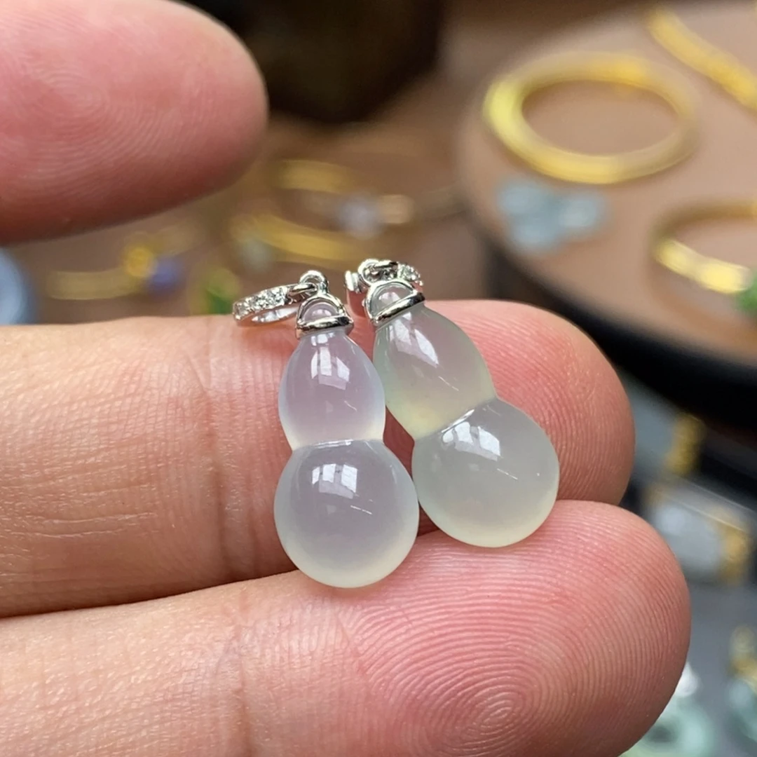 翡翠18K金镶嵌颈饰霖*葫芦吊坠