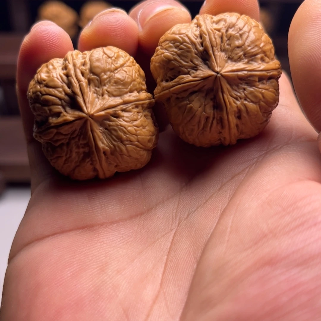 把件文玩核桃四棱