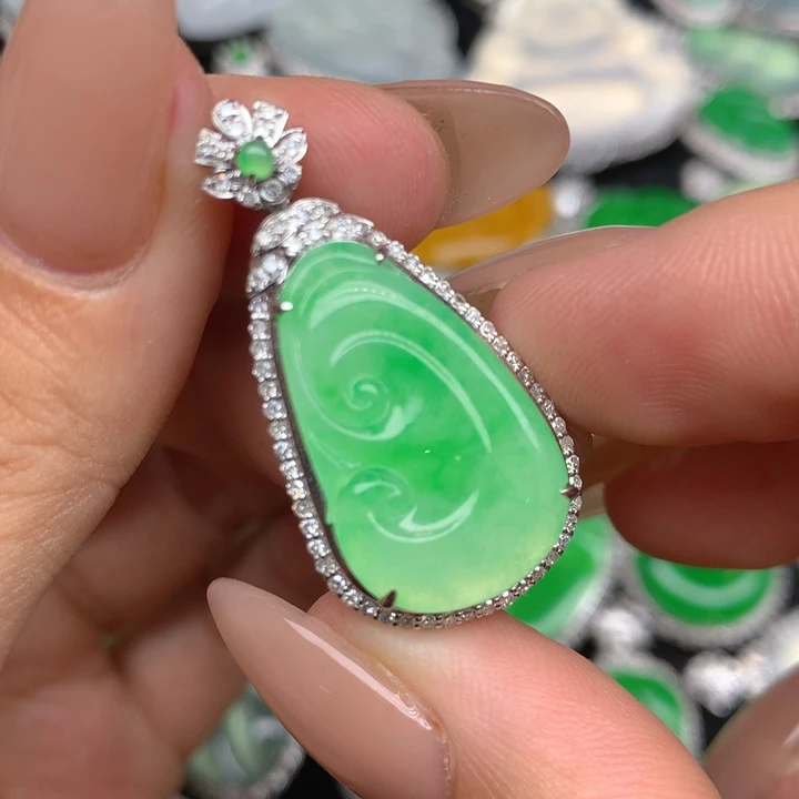 翡翠18K金镶嵌吊坠(不含链)