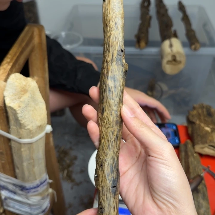 沉香碎屑沉香白棋块料34克