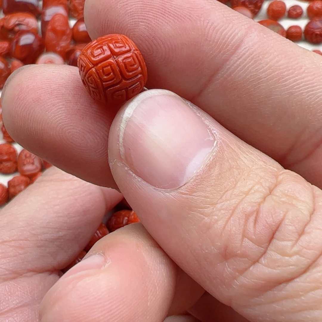 南红玛瑙配饰未镶嵌