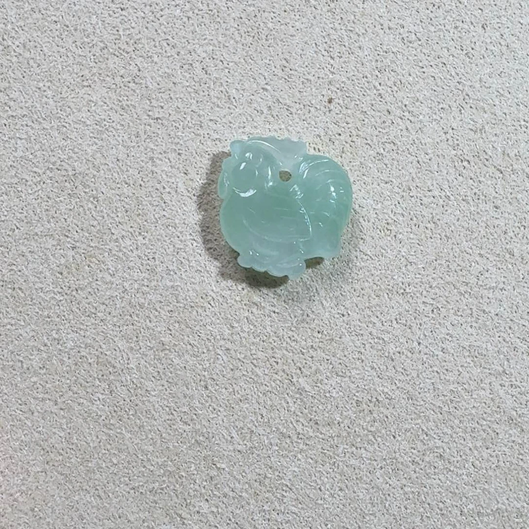 翡翠未镶嵌颈饰天然A货翡翠吊坠
