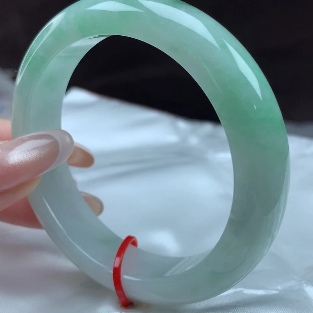 翡翠手镯未镶嵌0126，