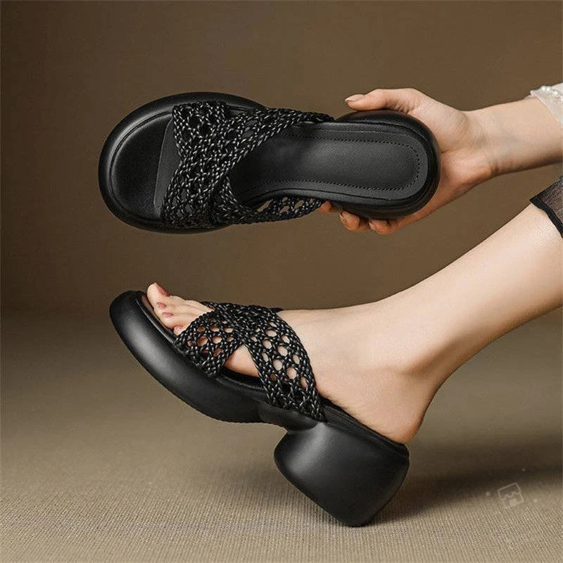 2025新款复古编织镂空凉拖鞋时尚百搭透气厚底粗跟一字拖女夏外穿