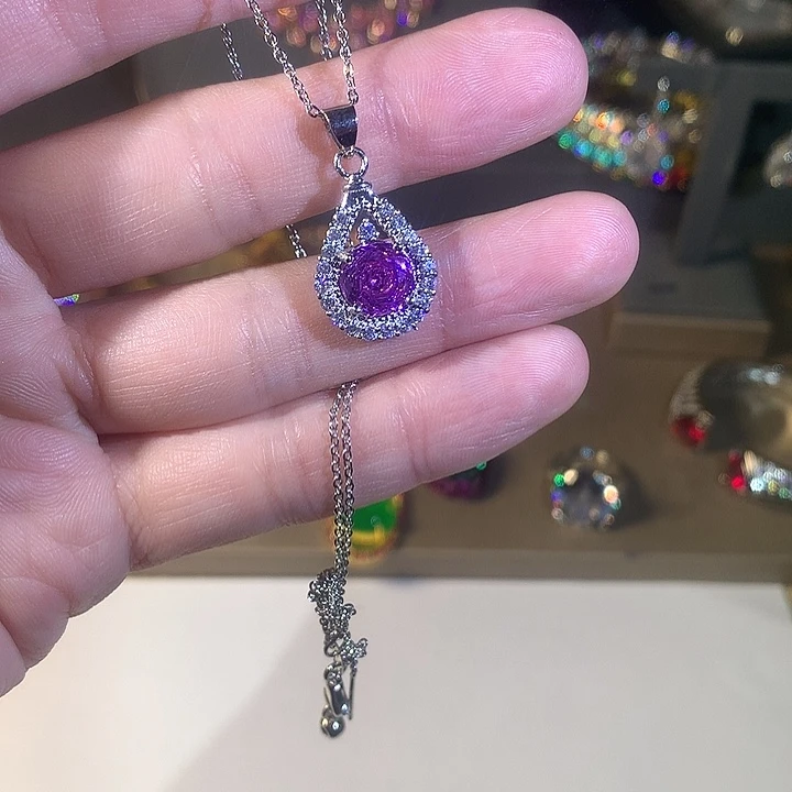 非金属41吊坠。