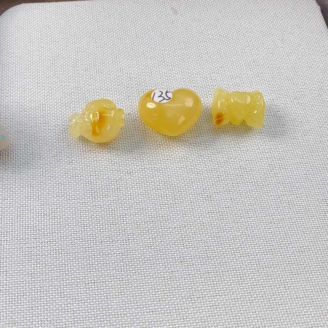 琥珀颈饰未镶嵌琥珀