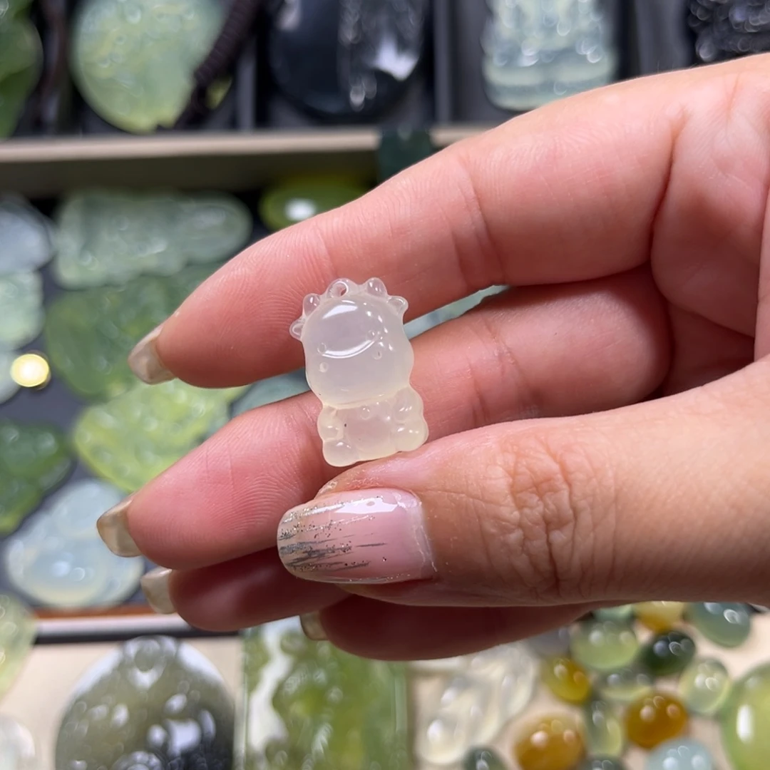 未镶嵌蛇纹石玉颈饰